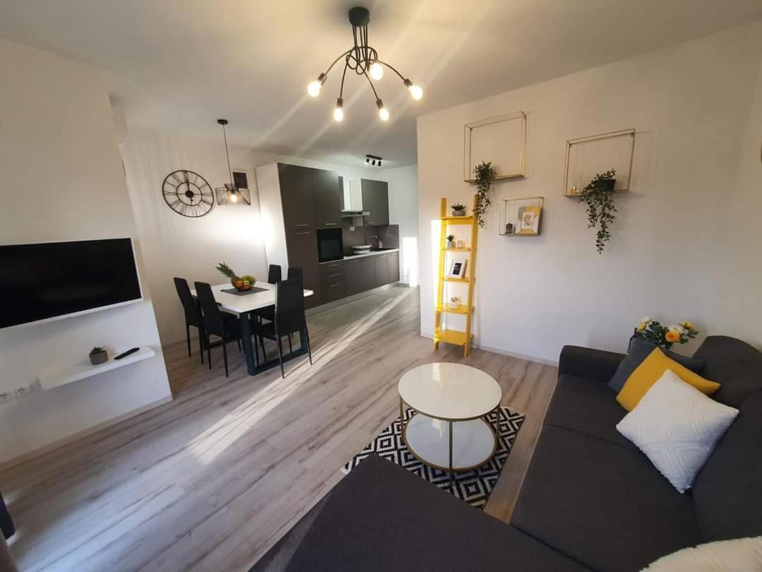 Apartments Mena Bibinje Εξωτερικό φωτογραφία