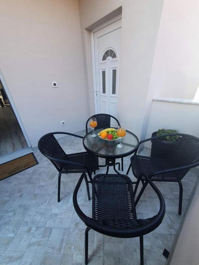 Apartments Mena Bibinje Εξωτερικό φωτογραφία