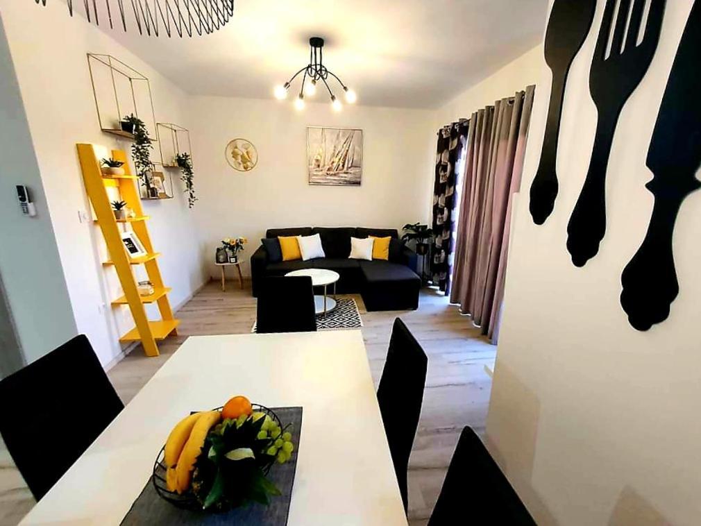 Apartments Mena Bibinje Εξωτερικό φωτογραφία